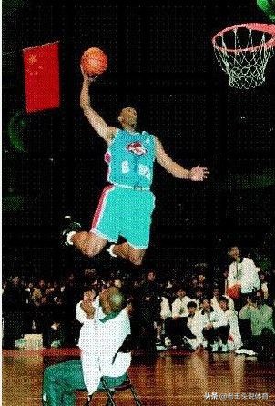 辽宁男篮曾经的外援詹姆斯,辽宁扣篮王詹姆斯