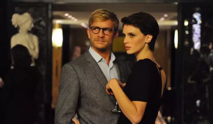 双面情人的视频,双面情人内容