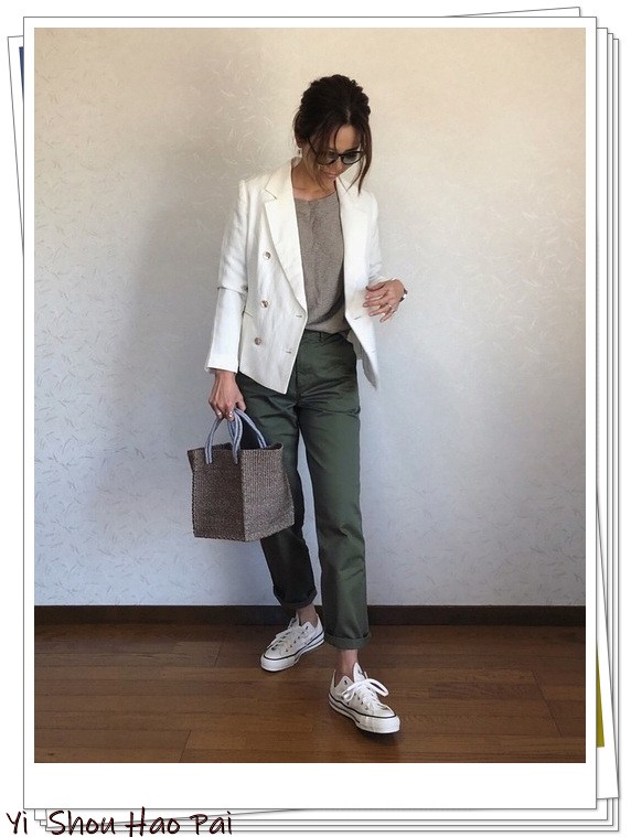 今年流行的绿色穿搭风,春天亮色系衣服颜色及搭配