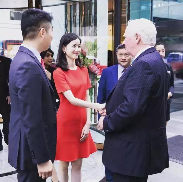 副业月入1万30万的斜杠青年,斜杠青年能赚钱吗