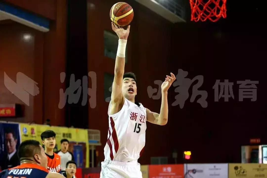 和詹韦2.0做队友，这个身高2米20的中国U16小巨人了解下！