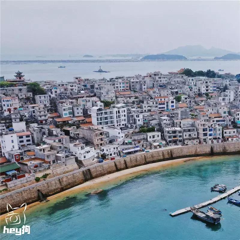 珠海玻璃天空之镜,珠海天空之镜跟日月贝近吗