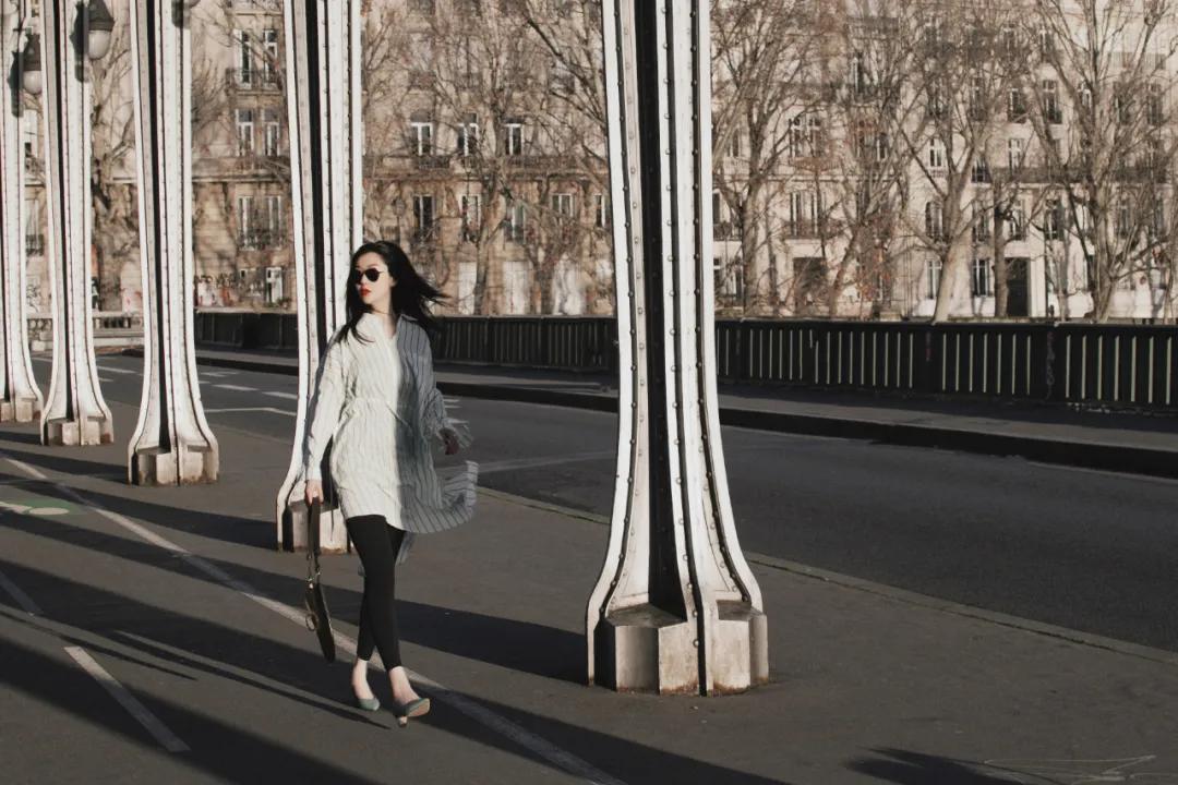 方头法式赫本风女单鞋粗跟,赫本风复古粗跟单鞋显脚瘦