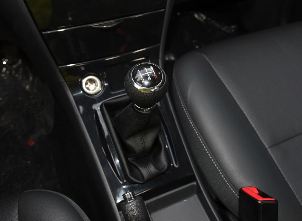 国六排放2轴车,4.78万元新款比亚迪f3超值版上市