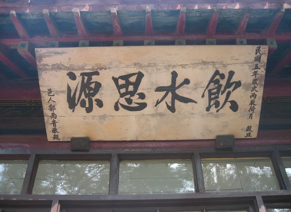 小脚趾甲两瓣的是满族还是汉族人,小脚趾甲为什么有两瓣是汉人