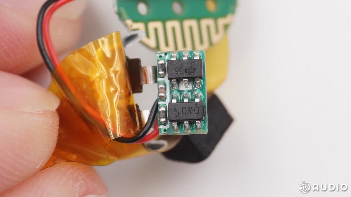 疯米无线蓝牙耳机拆解,疯童耳机拆解