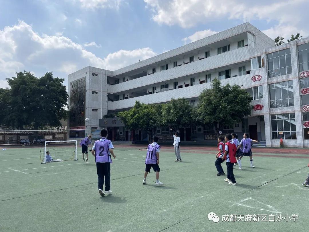 足球转动梦想,足球联赛暨校园足球