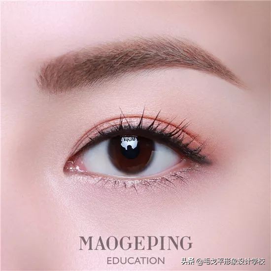 眉毛画的漂亮,眉毛画得好的秘诀就是用马克笔