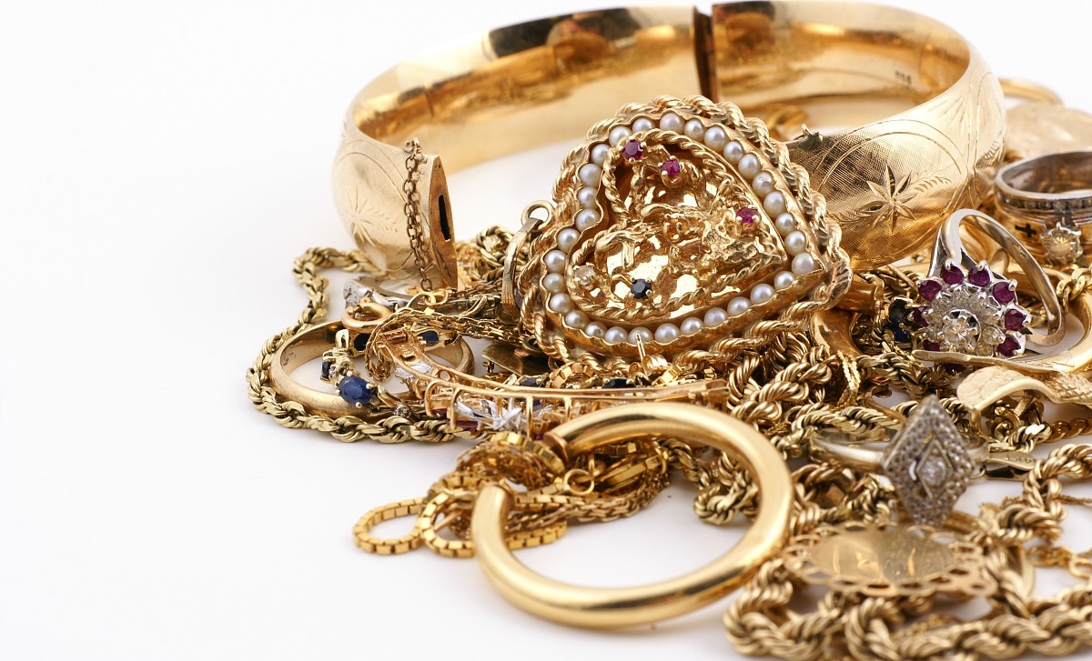 年轻人戴哪种珠宝比较好,选择什么样的珠宝才是最好