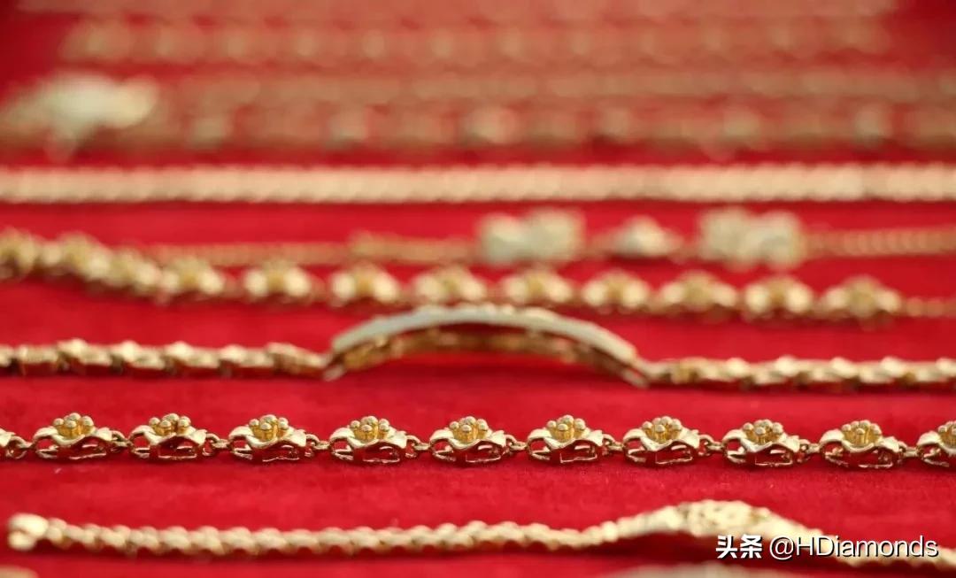 戴大金链子俗不俗气,戴大金链子有钱吗