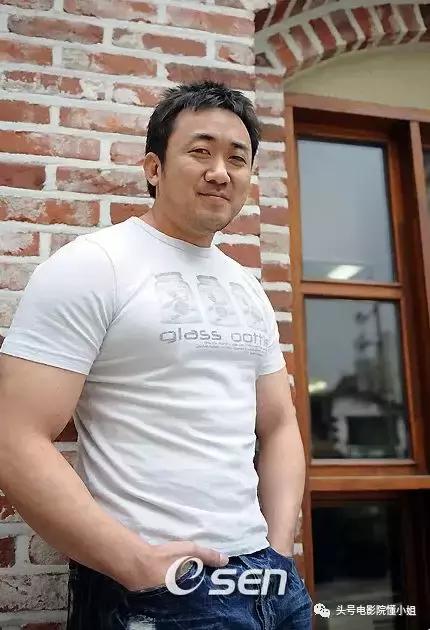 巨石强森演的最刺激的一部电影,韩国巨石强森电影