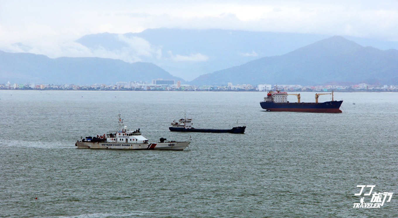 波澜不惊可以形容水面吗,描述海上邮轮的感觉