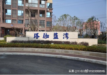 美的中央空调领航者三代有几款,美的领航者二代中央空调外机