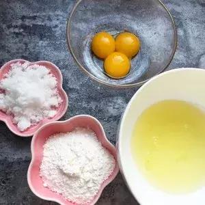 金牌育儿嫂爱做的3种蒸蛋糕,金牌育儿嫂宝宝三个月视频