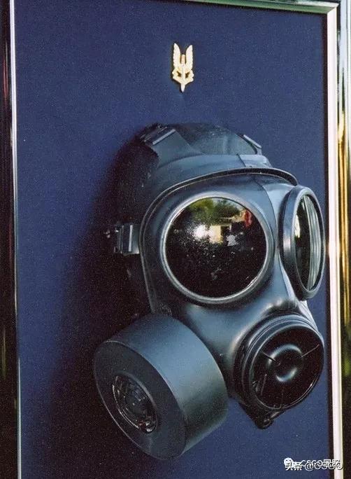 「CSGO与现实19」那些在战场上能救命的东西