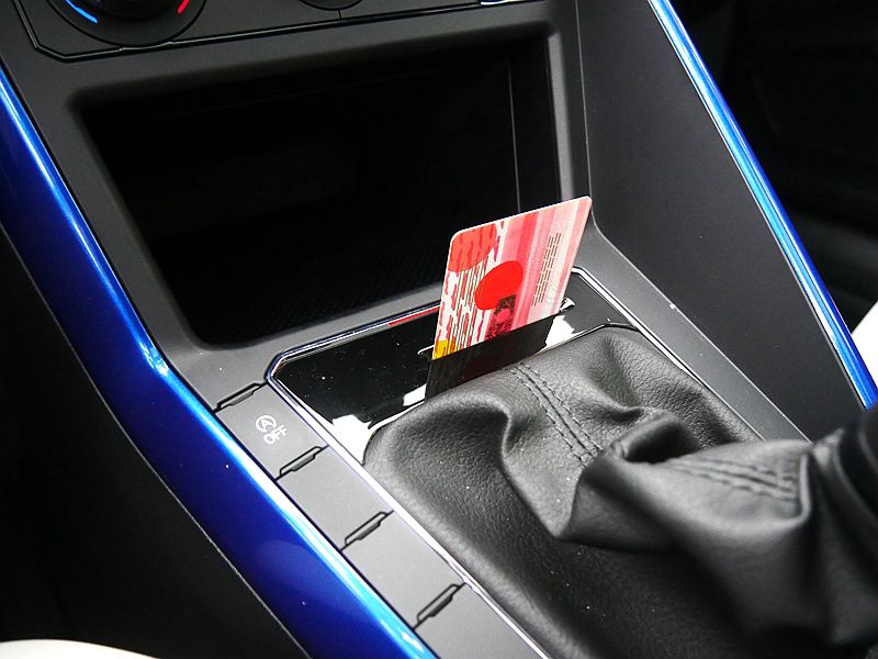 大众poloplus纵情乐活版,大众poloplus和飞度哪个好