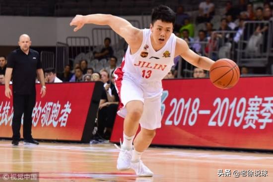 篮球少年的奇幻漂流——他们仨经历了CBA和NBL两个联赛的全明星