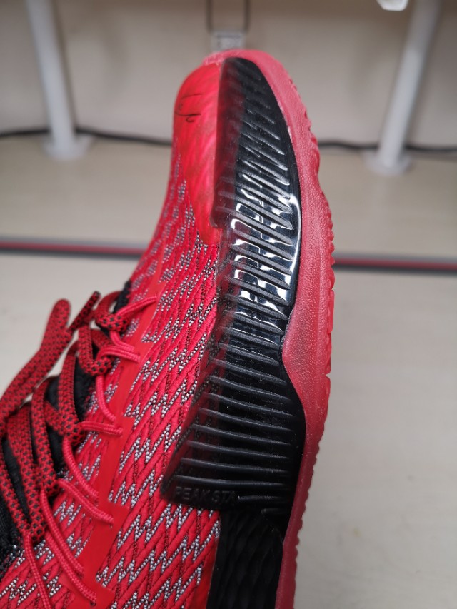 国货当自强最佳第六人战靴匹克闪电开箱