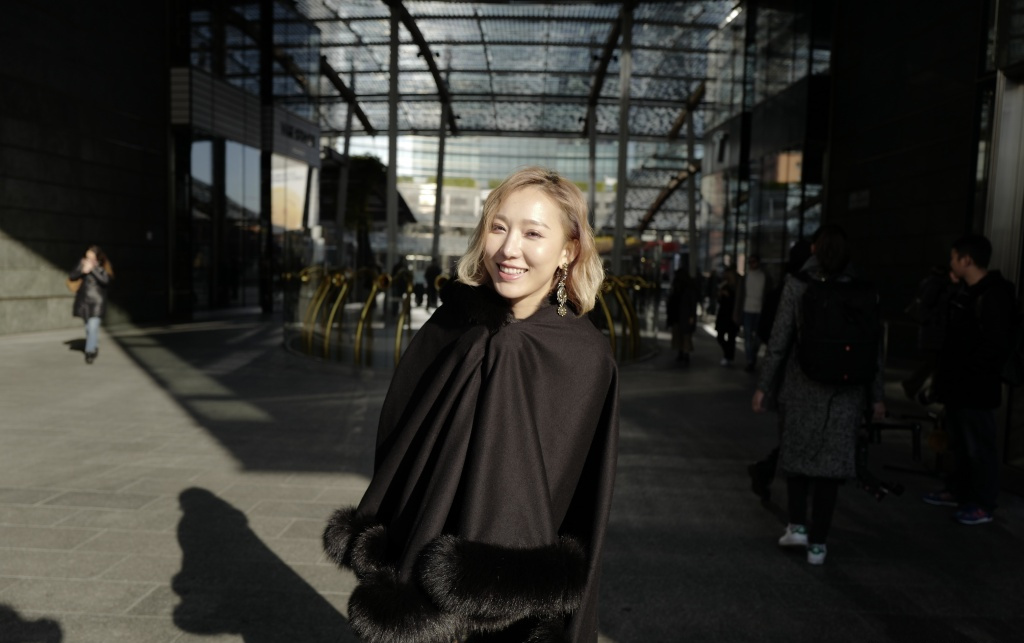 中国足坛最美的女老板,她把队徽纹在了大腿上