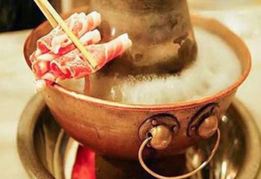 吃完羊肉上火吃什么水果可以解决,冬季吃羊肉多再吃什么就不会上火