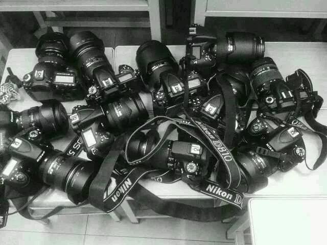 我花三块钱买了朋友圈人设服务，然后我的人设崩了