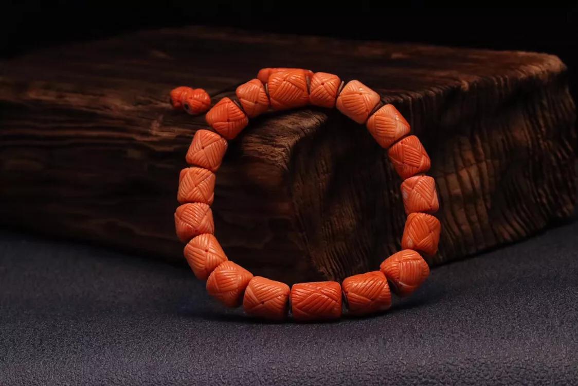 老红珊瑚陌陌的红色风采，带给你一种敬而远之的美