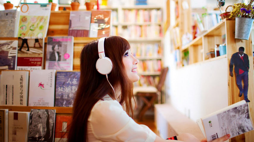 老书迷：攒了一堆书，从来没有读，怎么办？借出去！