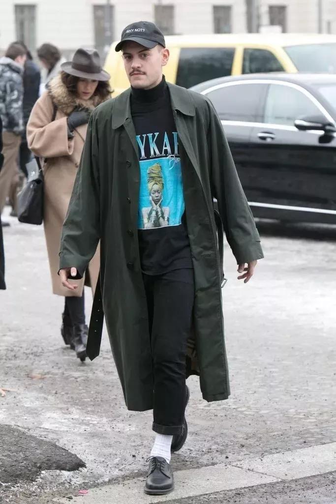 中年妇女穿什么款式的风衣最好,这4种风衣才适合你