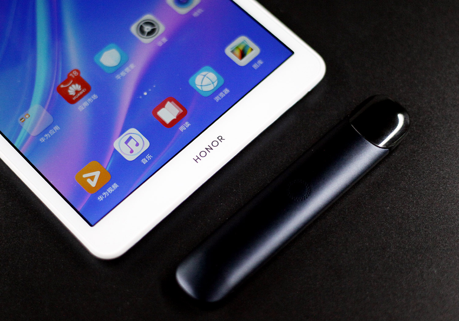 荣耀平板58英寸几几年出的,荣耀平板58寸评测