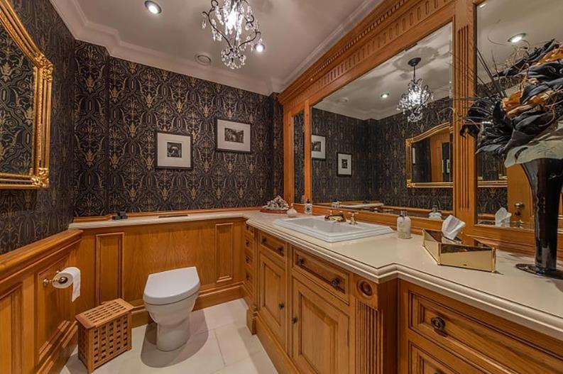 英国威尔士城堡,威尔士中世纪城堡出售