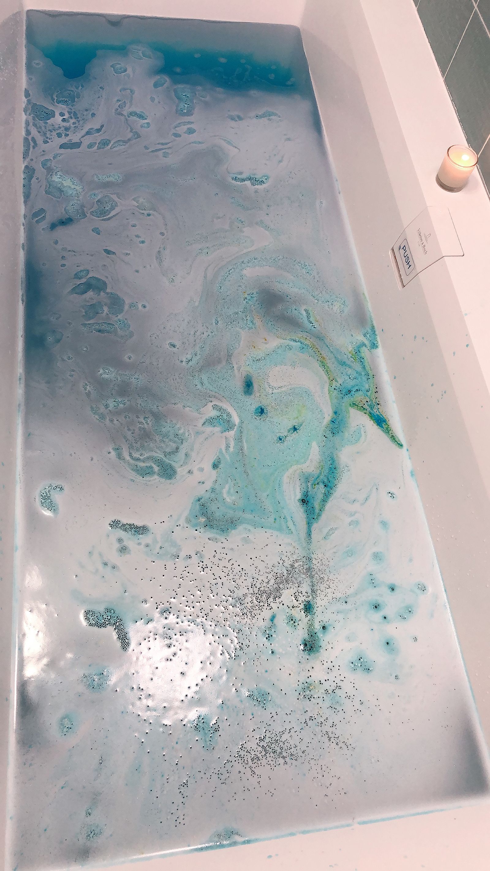 103㎡收纳满分，电动窗帘、上轨道移门和阳台吧台让家一键变高级