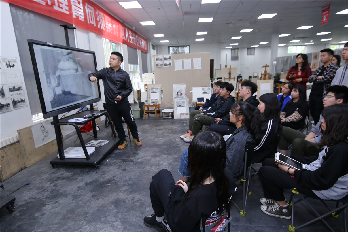 建校十年丹青易考圆了6000多考生上好大学的梦