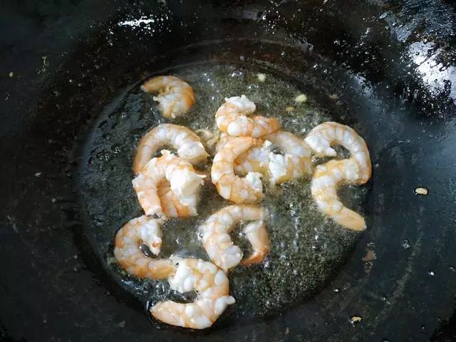 做虾前虾线去掉影响口感不,大厨去虾线