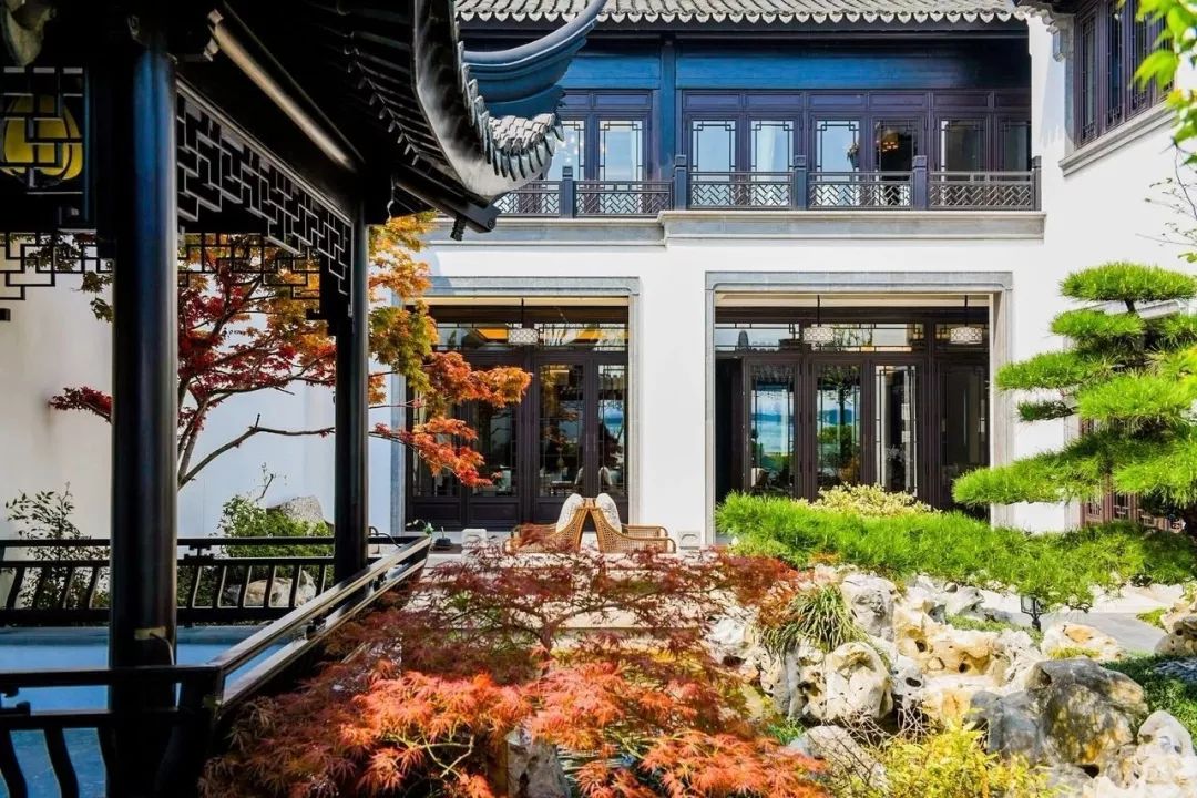 别再见女的就喊美女,见房子就称豪宅,盘一盘上海真正豪宅产品系