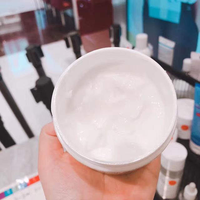 18岁面霜推荐排行榜第一名,修护紧致提拉滋润保湿好用的面霜