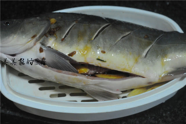 清蒸鱼的做法教你如何蒸鱼,清蒸鱼的最简单的方法