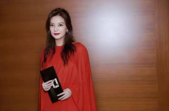 琼瑶评价赵薇的原因,琼瑶当年评价赵薇