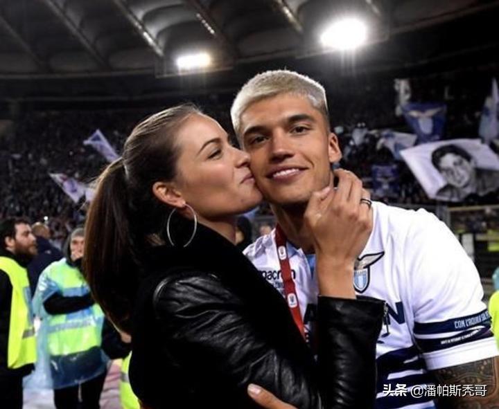 舔屏|蓝鹰边锋的未婚妻,是C罗绯闻女友团中最靓丽的风景线之一