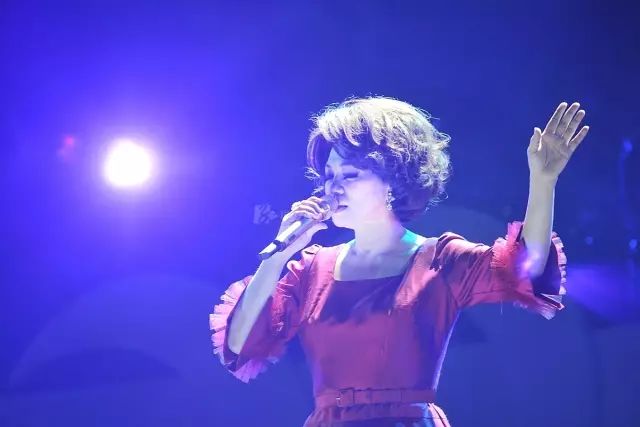 在为蔡琴的眼泪唏嘘,感叹嫁错人可怕的时候,知道她为什么哭吗?