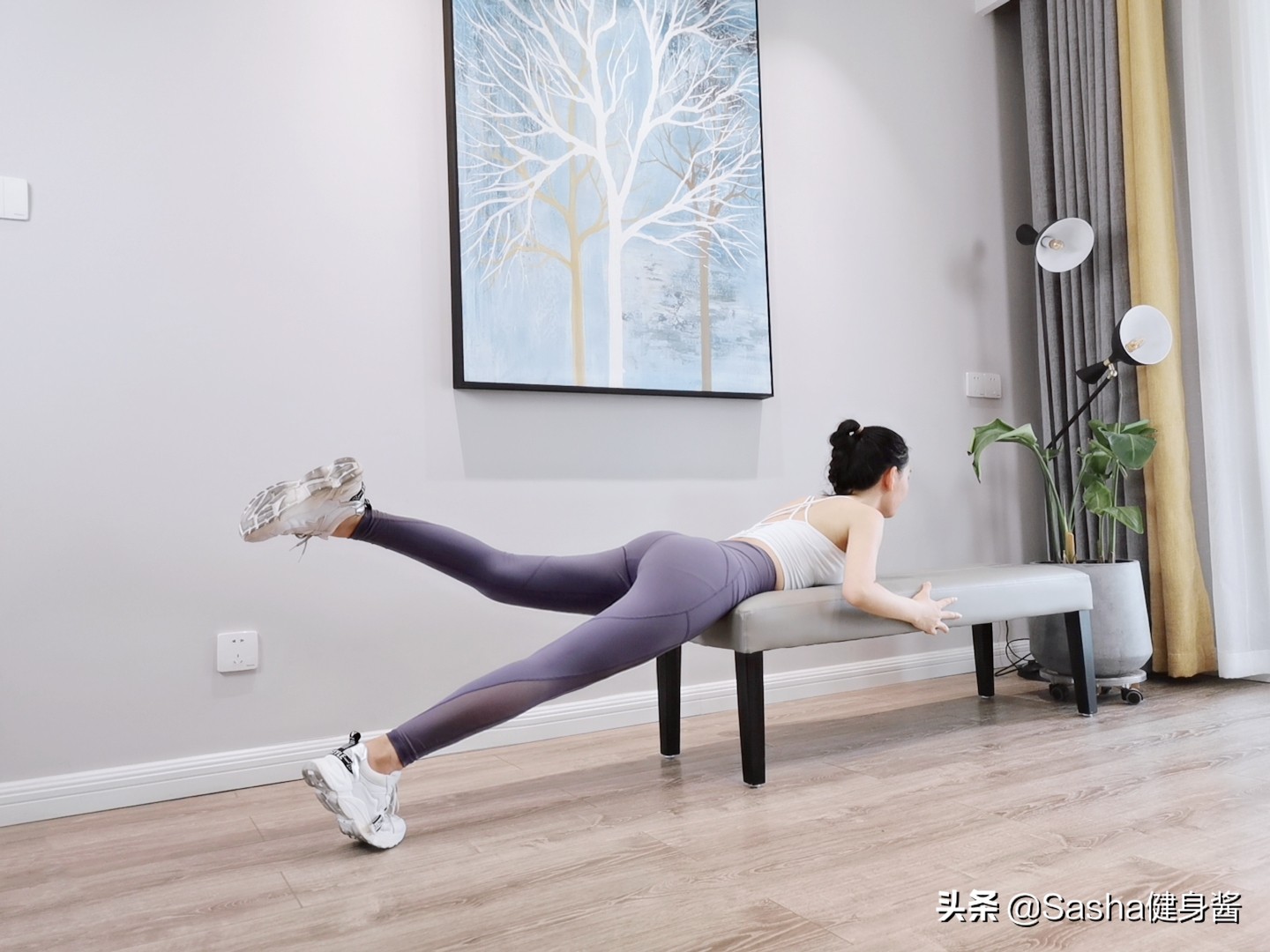 紧身网纱瑜伽裤的搭配,网纱瑜伽裤收腰