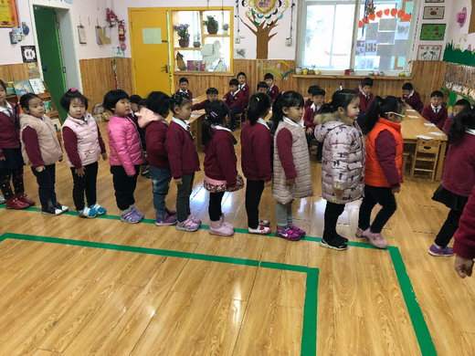 如何锻炼1岁宝宝如厕,怎么锻炼幼儿园孩子蹲厕