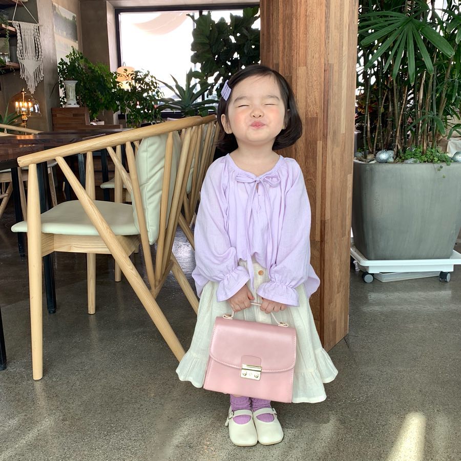 跟着韩国女主学穿搭清新又时尚,韩国中性风儿童穿搭