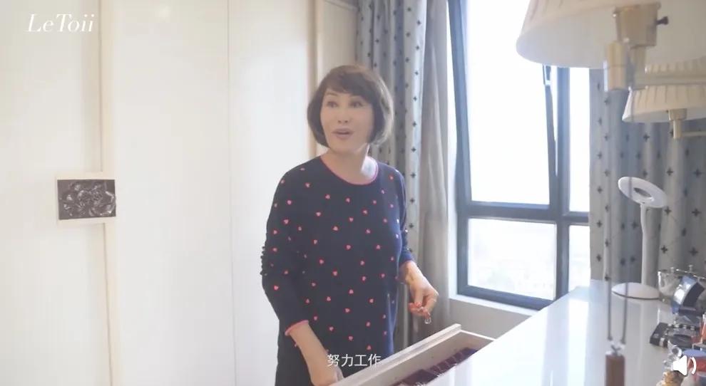 羽西年轻时的照片,十年前羽西