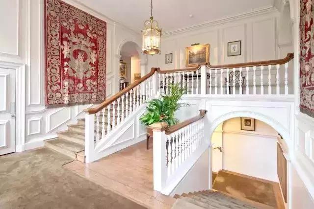 梅西内马尔c罗豪宅,c罗梅西内马尔谁有钱