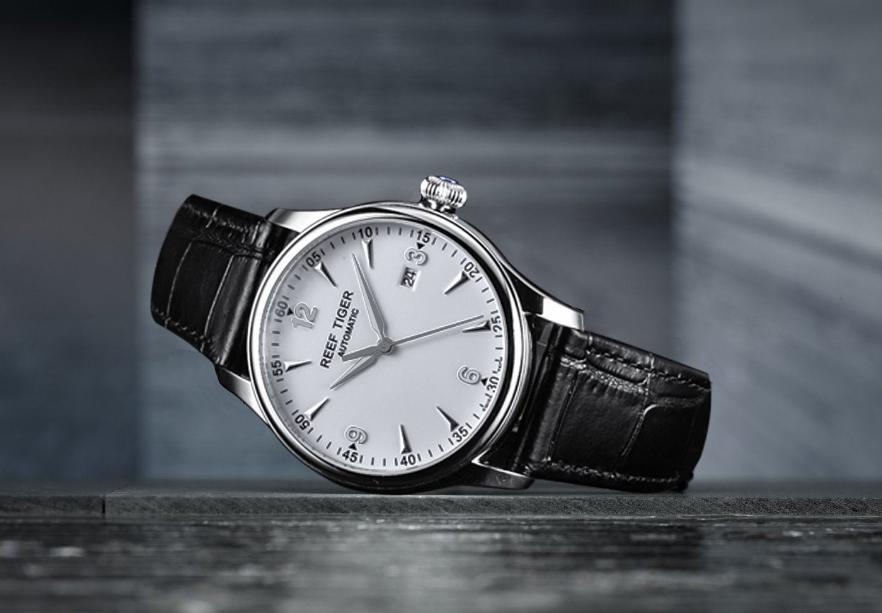 在中国3块钱买入,转手3万卖给中国游客,商贩:冤大头真多