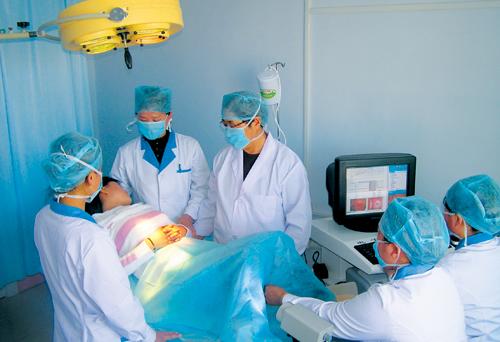 宫内妊娠48天选择什么流产术,终止妊娠是药流还是人流