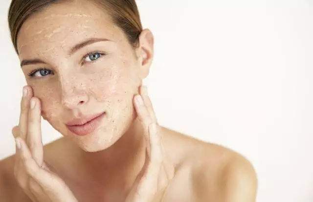 脸红热发烫怎么回事,天热脸红怎么快速消除