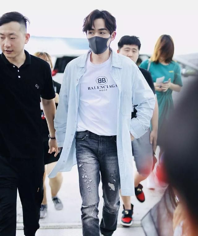 倪妮毛晓彤撞衫,倪妮毛晓彤红毯斗艳