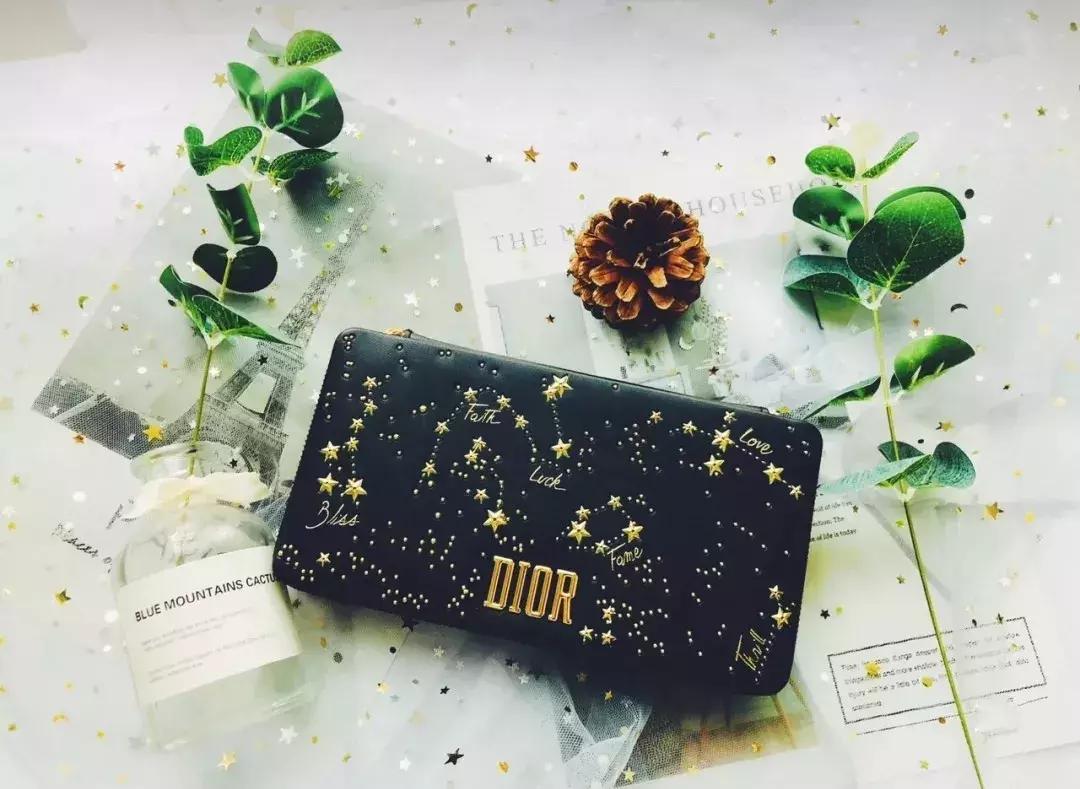 2019骞撮檺閲廲hanel褰╁,chanelysl