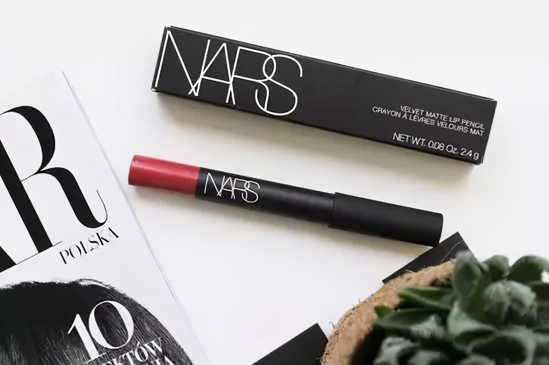 还在纠结选什么款式颜色吗,还在犹豫如何抉择其实根本无所谓